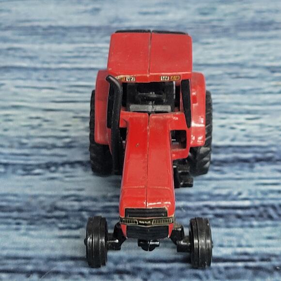 Vintage 1/64 scale Ertl Case IH 7210 die-cast tractor red/black - Picture 4 of 7